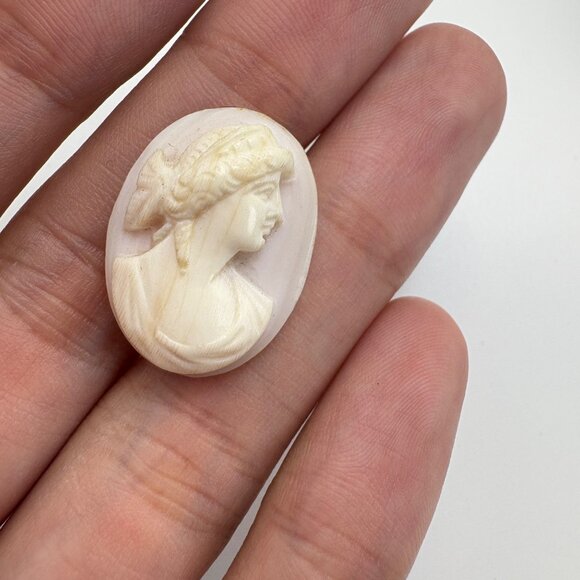 VTG Loose Stone Carved Shell White Profile Cameo Size 1" Length by 0.75" Width - Picture 6 of 9